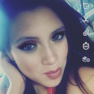 Meet your Posher, Crystal